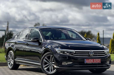 Седан Volkswagen Passat 2020 в 