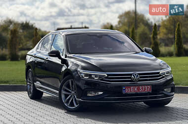 Седан Volkswagen Passat 2020 в 