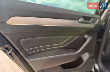 Седан Volkswagen Passat 2020 в 