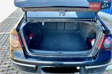 Седан Volkswagen Passat 2006 в 