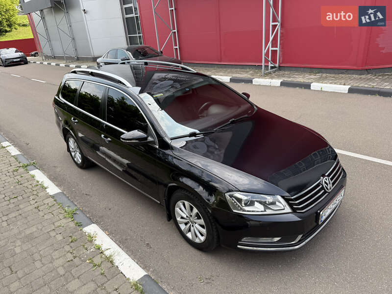 Универсал Volkswagen Passat 2014 в Киеве