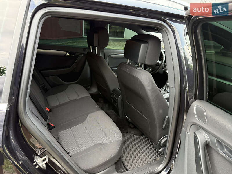 Универсал Volkswagen Passat 2014 в Киеве