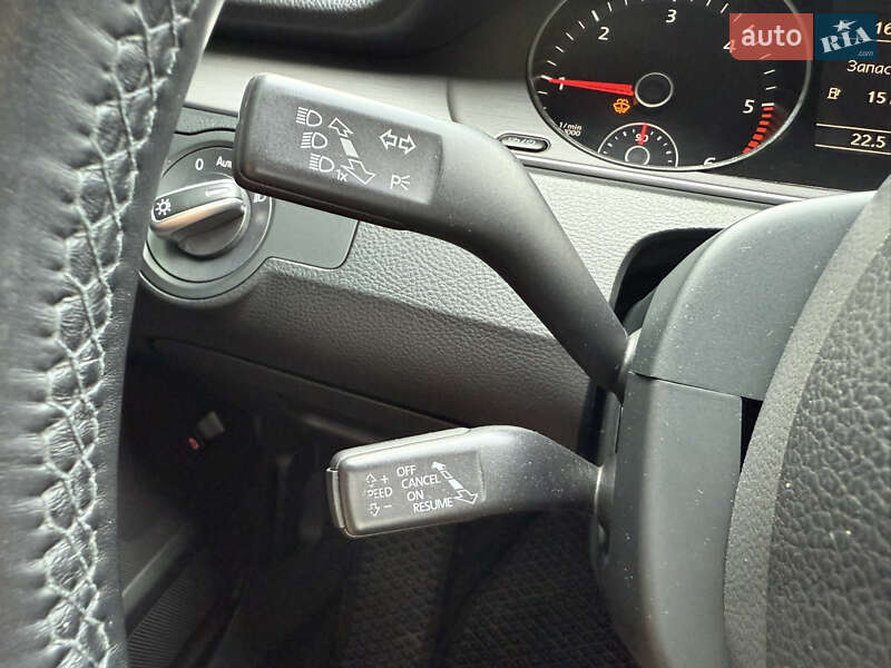 Универсал Volkswagen Passat 2014 в Киеве