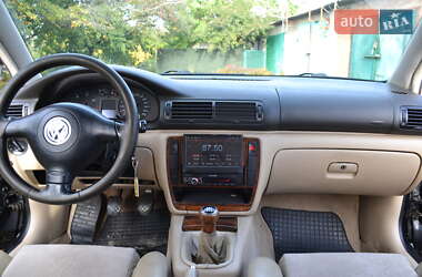 Седан Volkswagen Passat 2000 в 