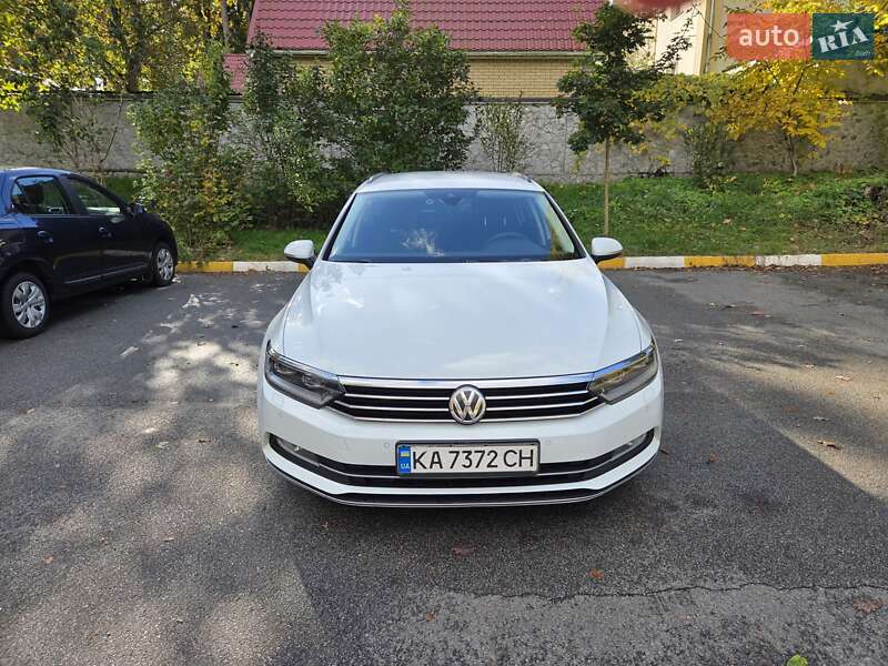 Универсал Volkswagen Passat 2016 в Буче