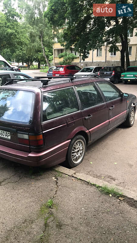 Универсал Volkswagen Passat 1993 в Киеве