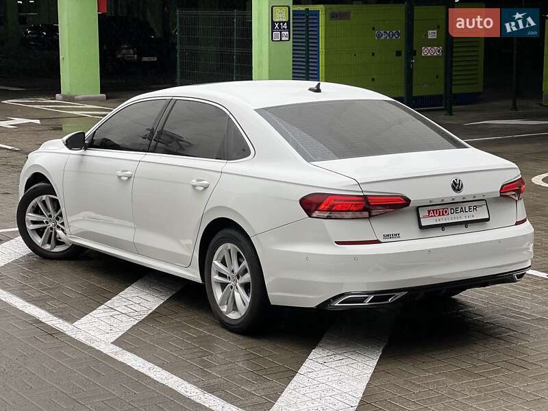 Седан Volkswagen Passat 2020 в Киеве