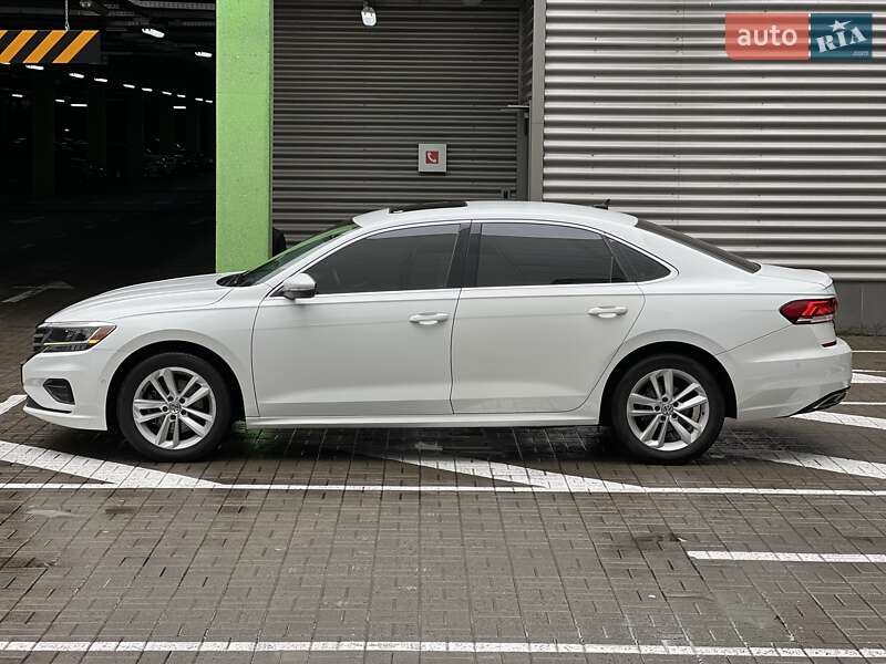 Седан Volkswagen Passat 2020 в Киеве