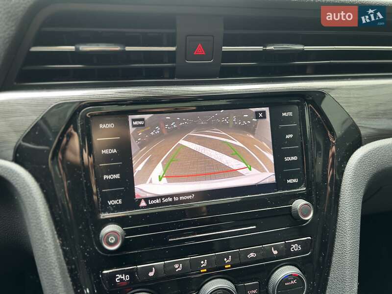 Седан Volkswagen Passat 2020 в Киеве