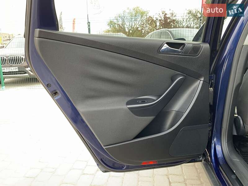 Универсал Volkswagen Passat 2006 в Бердичеве