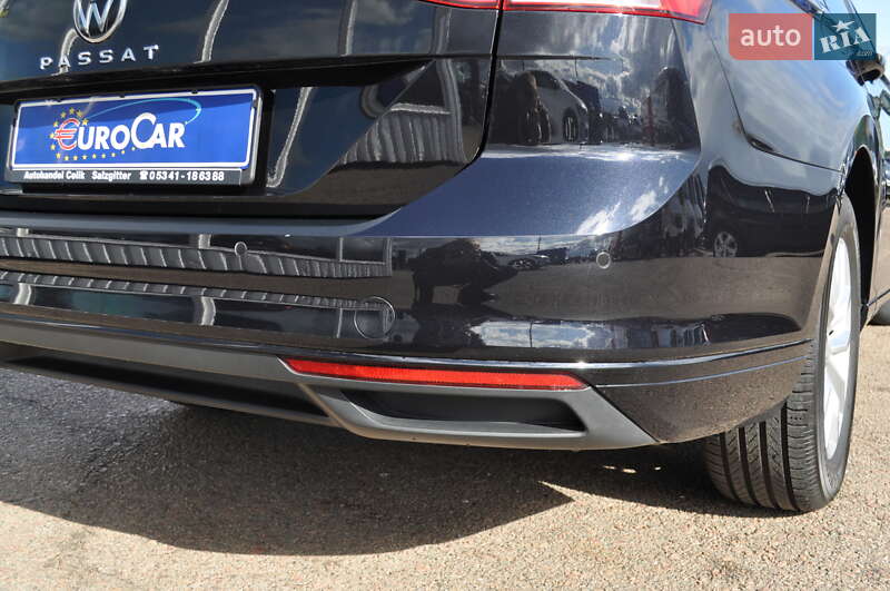 Универсал Volkswagen Passat 2022 в Киеве