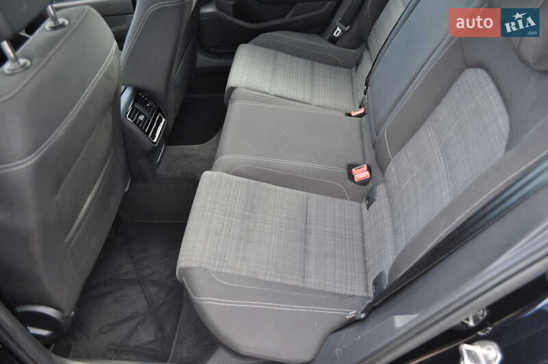 Универсал Volkswagen Passat 2022 в Киеве