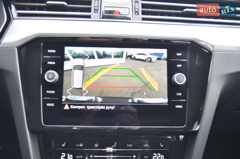 Универсал Volkswagen Passat 2022 в Киеве