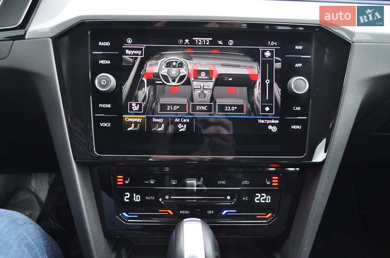 Универсал Volkswagen Passat 2022 в Киеве