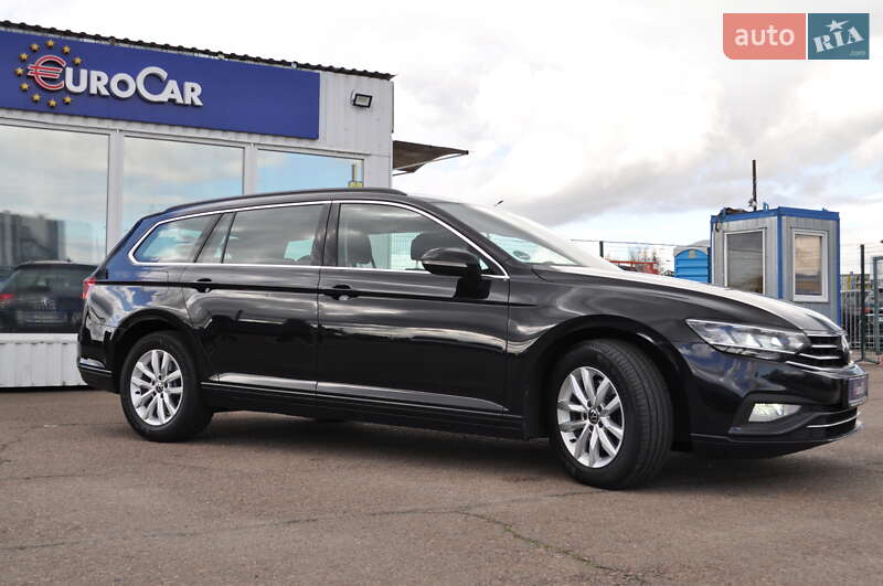 Универсал Volkswagen Passat 2022 в Киеве
