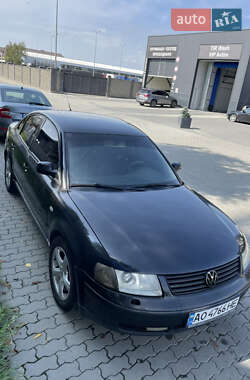 Седан Volkswagen Passat 2000 в Ужгороде