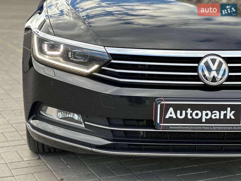 Седан Volkswagen Passat 2017 в Одессе