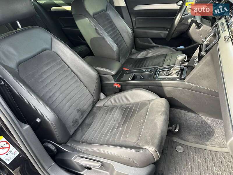 Седан Volkswagen Passat 2017 в Одессе
