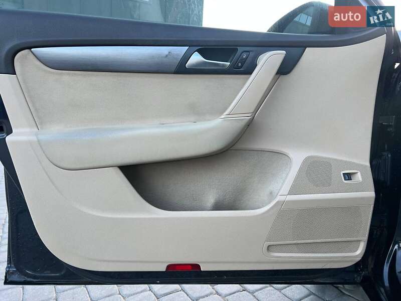 Універсал Volkswagen Passat 2011 в Львові фото 15 Універсал Volkswagen Passat 2011 в Львові