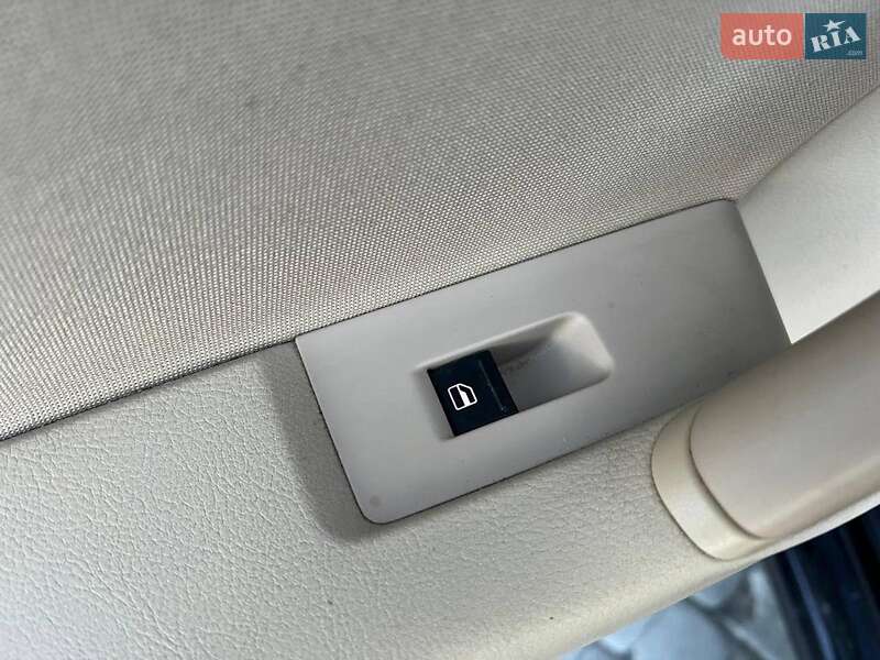 Універсал Volkswagen Passat 2011 в Львові фото 36 Універсал Volkswagen Passat 2011 в Львові