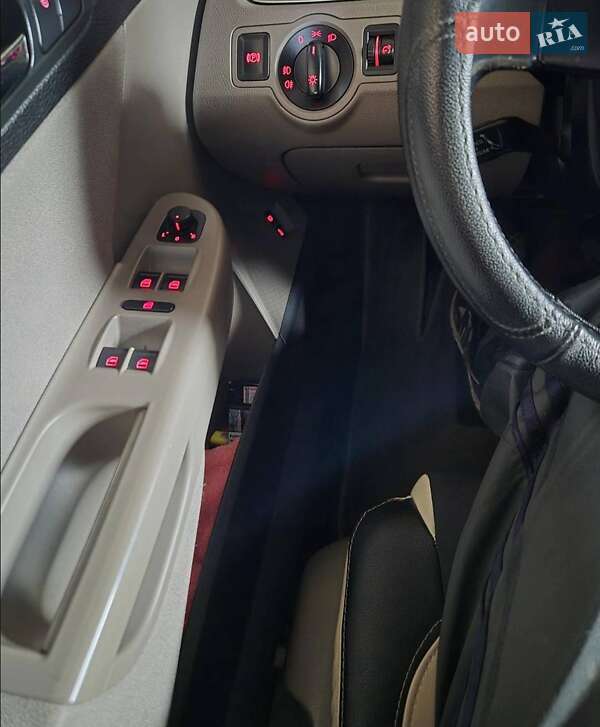 Седан Volkswagen Passat 2008 в Ивано-Франковске