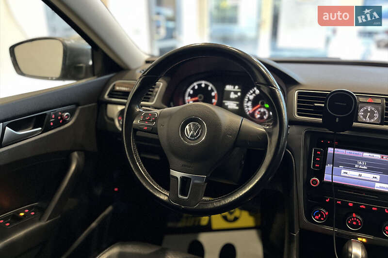 Седан Volkswagen Passat 2015 в Шептицькому