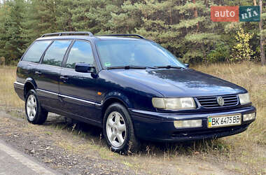 Универсал Volkswagen Passat 1995 в 