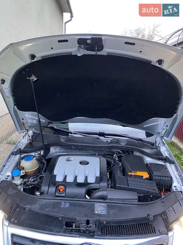 Универсал Volkswagen Passat 2006 в Тячеве