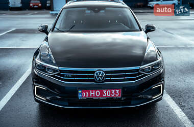 Універсал Volkswagen Passat 2021 в Києві