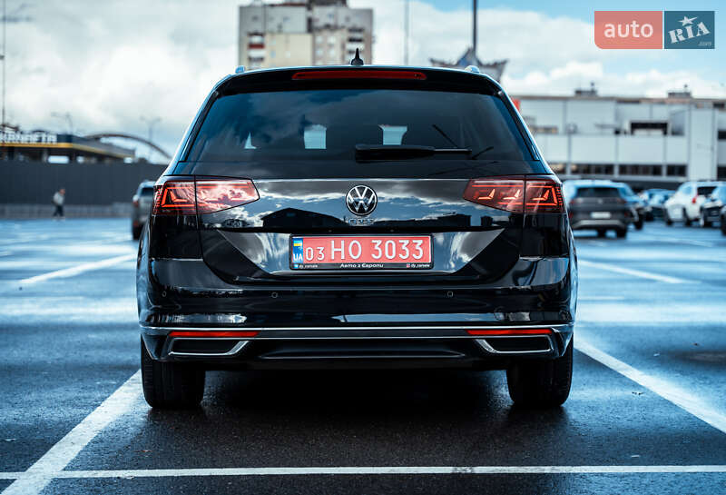 Универсал Volkswagen Passat 2021 в Киеве