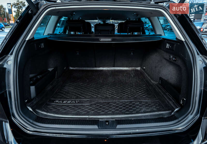 Универсал Volkswagen Passat 2021 в Киеве