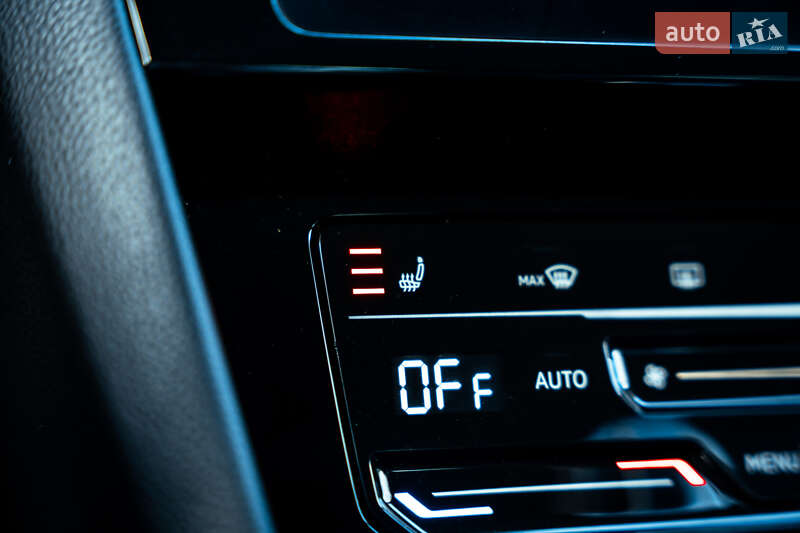 Универсал Volkswagen Passat 2021 в Киеве