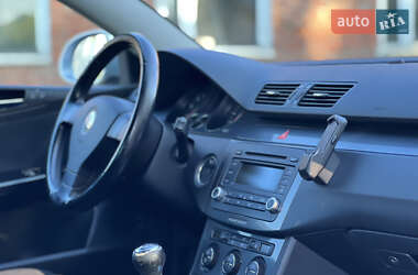 Седан Volkswagen Passat 2006 в 