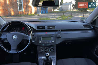 Седан Volkswagen Passat 2006 в 