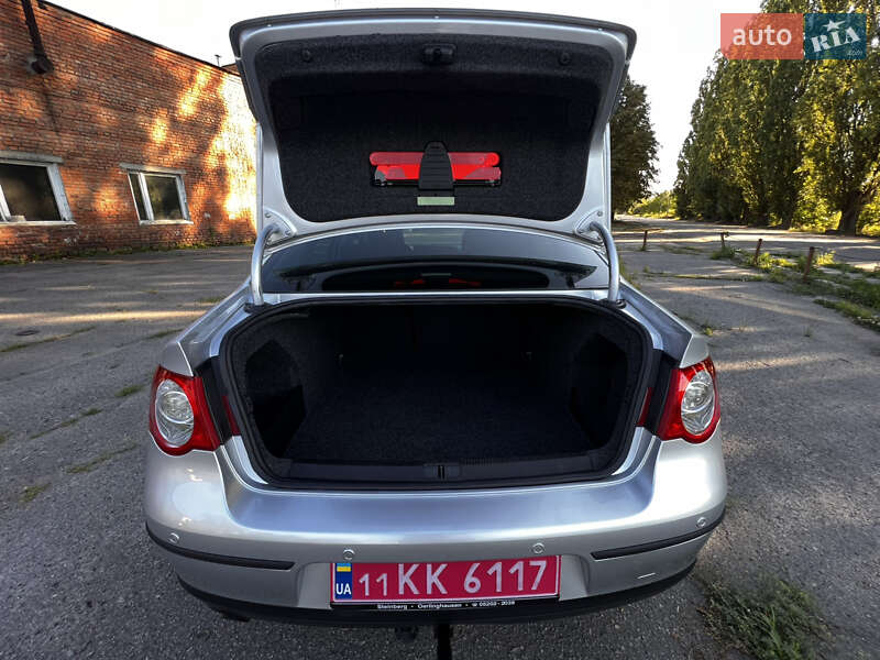 Седан Volkswagen Passat 2006 в Лубнах