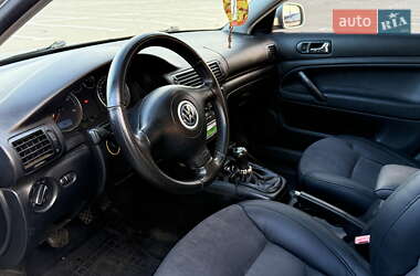 Седан Volkswagen Passat 2003 в 