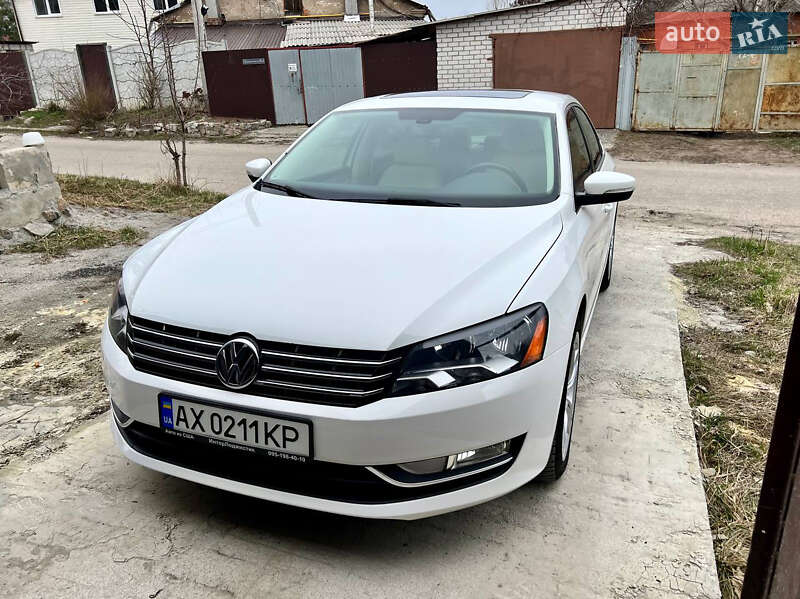 Седан Volkswagen Passat 2012 в Харькове