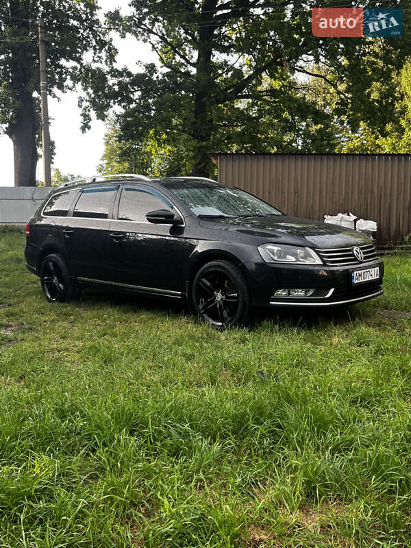 Універсал Volkswagen Passat 2012 в Малині