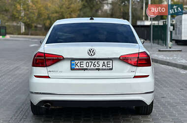Седан Volkswagen Passat 2015 в 