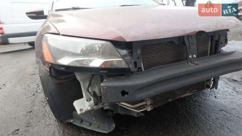 Седан Volkswagen Passat 2012 в Киеве фото 3 Седан Volkswagen Passat 2012 в Киеве