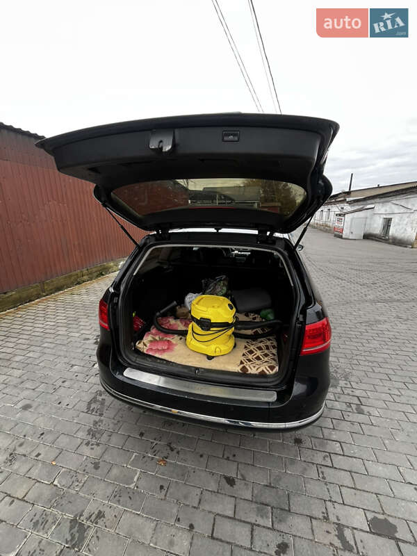 Універсал Volkswagen Passat 2012 в Малині