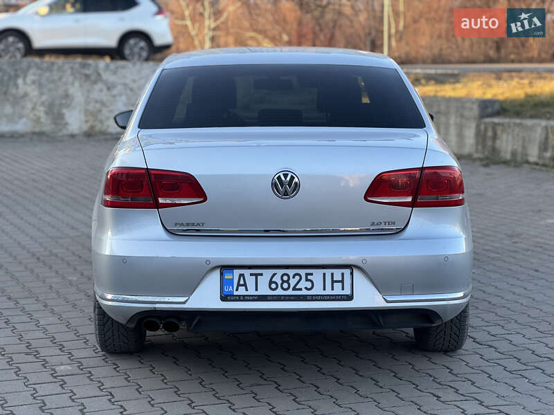 Седан Volkswagen Passat 2012 в Ивано-Франковске