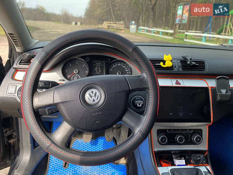 Универсал Volkswagen Passat 2010 в Калуше
