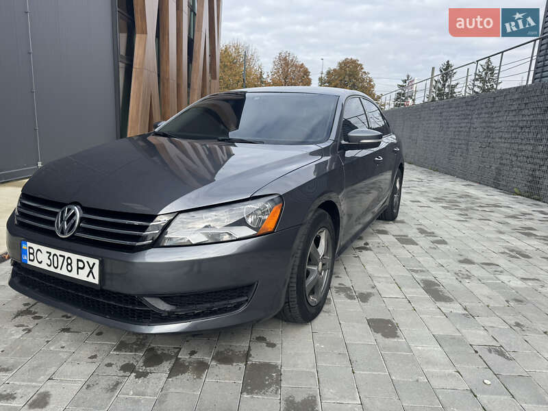 Седан Volkswagen Passat 2015 в Луцке