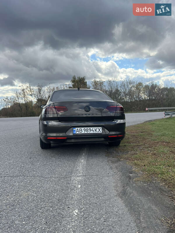 Седан Volkswagen Passat 2016 в Немирове