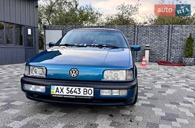 Седан Volkswagen Passat 1991 в Харькове