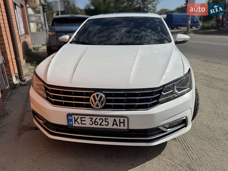 Седан Volkswagen Passat 2017 в Дніпрі