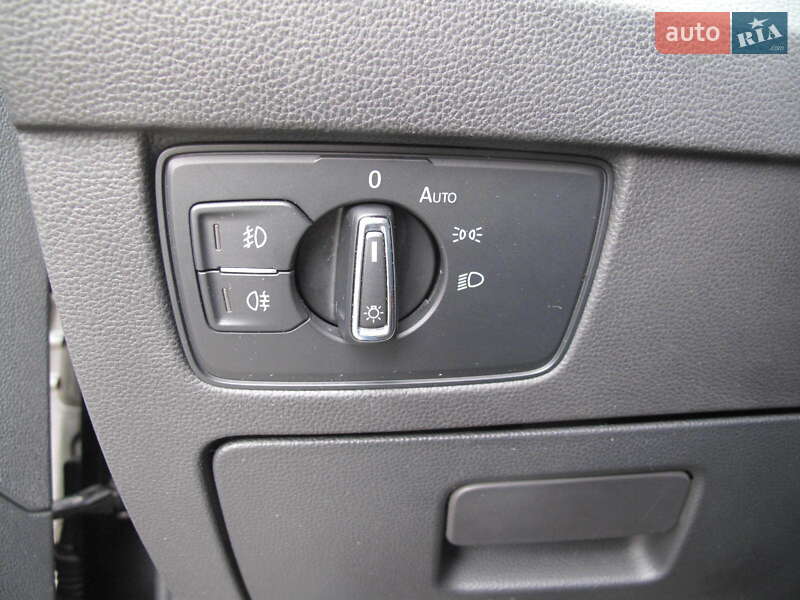Седан Volkswagen Passat 2018 в Киеве