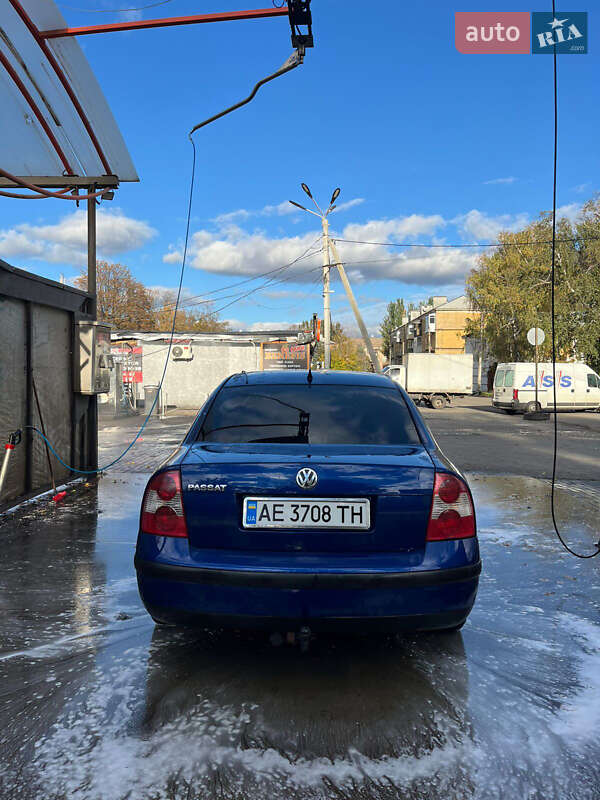 Седан Volkswagen Passat 2003 в Краматорске