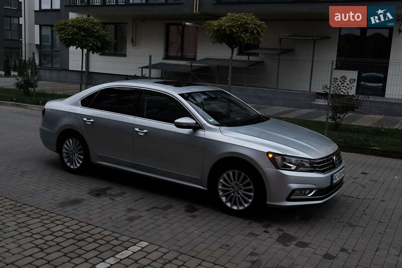 Седан Volkswagen Passat 2016 в Луцьку